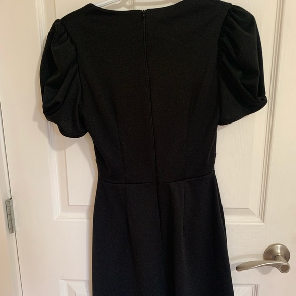 Black Asos dress with cutout and bow - Picture 3 of 3